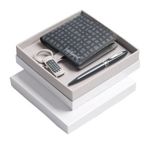 Set CACHAREL : Clé + Portefeuille + CSR2994 1